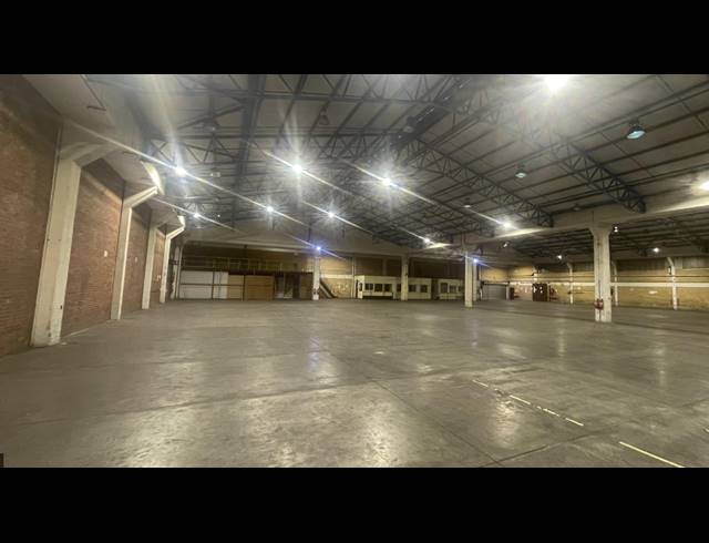 6,220M² WAREHOUSE TO LET IN DIEP RIVER